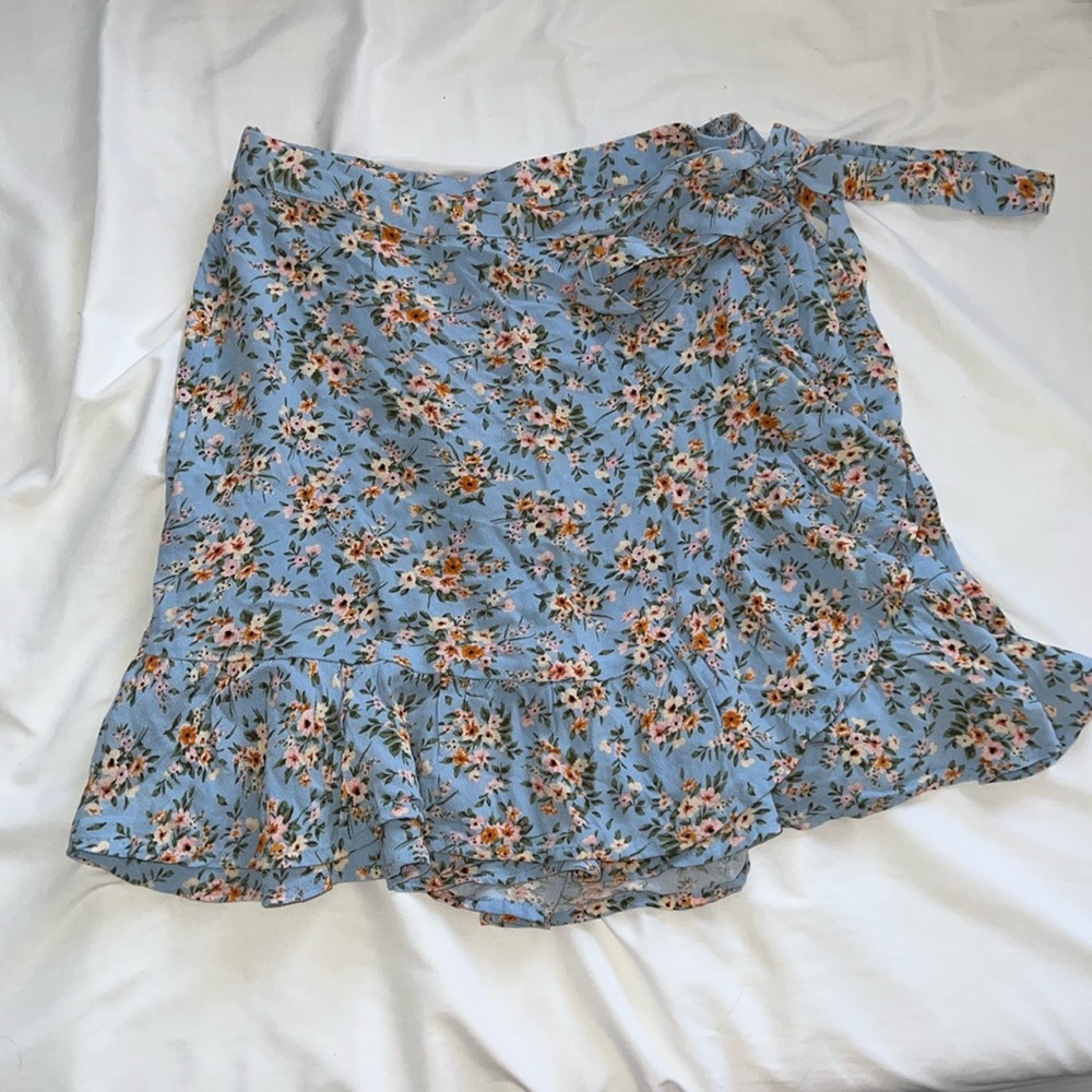 American Eagle Floral Skirt